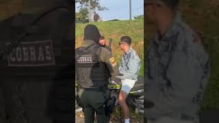 policías de tránsito  decomisan motos