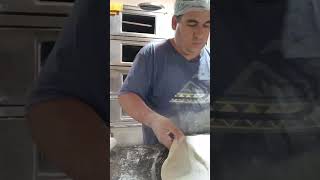 Vídeo quando fazia pizza de 45 cm no Rio de Janeiro