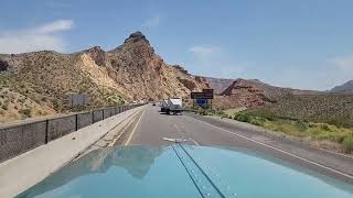 Straight pipe Cat Peterbilt 389 cruising hrough the Virgin River Gorge