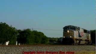 KCS 3902 thru the S curve at Wylie, Tx. ©