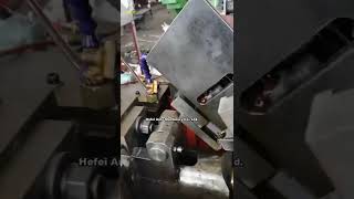 Rod diameter reducing machine with manupulator for hot forging bolts