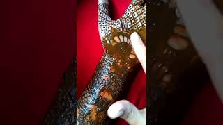 Negative mehndi design ||reverse mehndi design ||lovely fingers mehndi designs #shorts #ytshorts