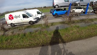 Mon plus grand saute-bouchons avec des dépassements par la bande d'arrêt d'urgence