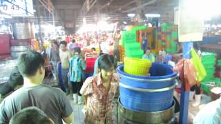 Getting the freshest fish in Ho Chi Minh - Saigon 2013 July/August