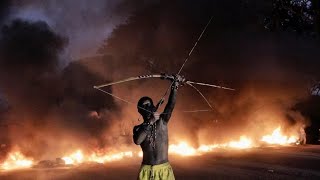 El mundo 🌎 Indígenas de Brasil protestan contra  proyecto de ley que atenta  sus derechos #brasil