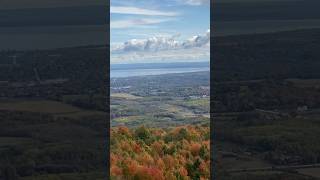 To live here with a nice view and a workshop would be awesome!! Blue mountains Ontario!