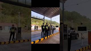 How to deal with a Chinese police check point