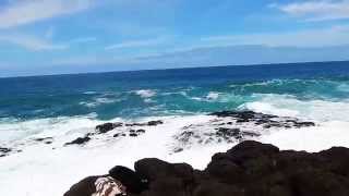 Big Waves at Queen`s Bath  in Kauai