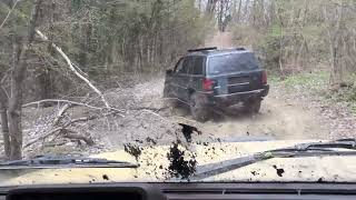 Mitsubishi Pajero off road