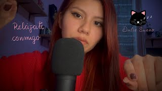 ASMR Relájate conmigo! ( mouth sounds, brushing  y visual trigger) 😻