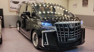 MINIATURA TOYOTA ALPHARD 1/18 - 2023 SOM/LEDR$ 385,0028cm de comprimento Acompanha caixa original