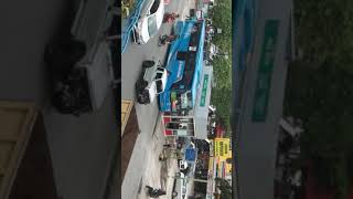 ayo naik bus biar gak bikin macet