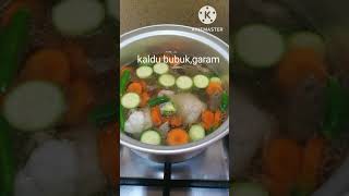 masak sayur sop saat cuaca dingin#shorts