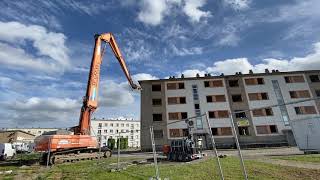 Déconstruction d'un immeuble dans le quartier Saint-Michel à Flers (Orne)