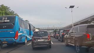 Gerbang tol Cililitan - Pepet-pepetan