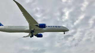 United Boeing 787-10 Dreamliner Landing at LAX