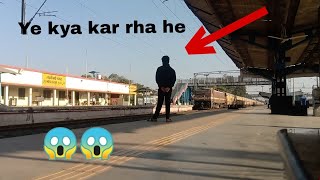 इसने ये क्या किया ट्रेन के सामने 😠😠|| Narmada Express|| #train