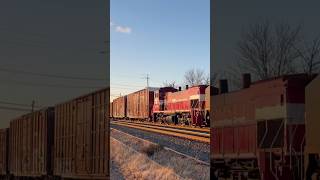 CSX 3295 ET44AH leads CSX M410 with GATX 311 MP15AC trailing through south Plainfield,NJ!