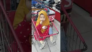 Malika comel di Luwes Ponorogo