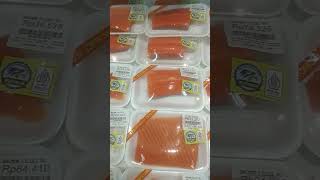 ikan salmon fillet kaya akan omega 3 , wow sedang ada promosi promosi menarik ni.