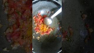 स्वादिष्ठ टमाटर प्याज चटनी #food #haryanastreetfood #streetfoodcooking #shortsviral #recipe #chatni