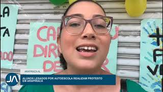 Alunos protestam na porta de autoescola de Arapiraca