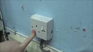 1950s Contactum Single socket Are old sockets safe