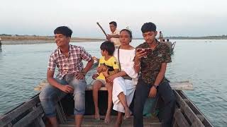 A beautiful sunset view🌅while boating🛶on Ganges😇😍🥰