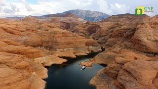 keindahan Grand Canyons dan hutan hasil drone dari ketinggian.4K