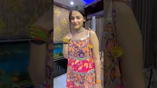 Rajasthani Dress | Gujarati Girl | In a necklace and a beautiful outfit, Stunning short video of hot