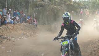 grasstrack Ranto panjang sirkuit Pulungan.