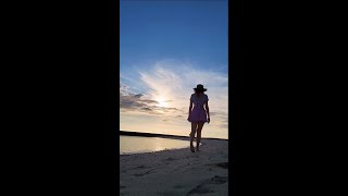 沖縄の夕日！絶景すぎる！Beautiful sunset on Okinawa, Japan