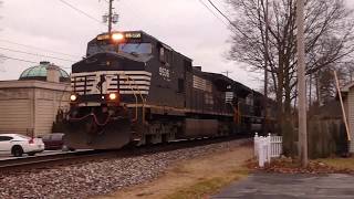 5 Trains in Wabash, IN - 12/30/2019