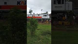 Kereta Api Lokal Pandanwangi di Stasiun Kalisat