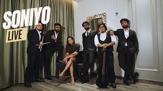 Explore the Soul-Stirring Melodies of Alakh Band with 'Soniyo' Live.