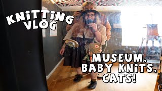 Baby knits, tropical fish and cats | knitting vlog ep. 5