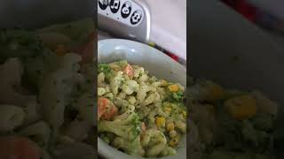 Vegetable mac and cheese