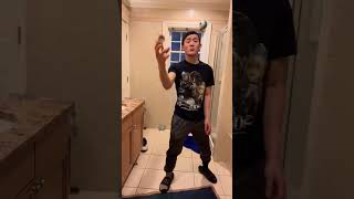 Kendama trick😁#shorts #crazytricks #insane #trickshots #levelup # kendama #kendamatricks