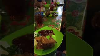 makan dulu hari ini di pinggir jalan ya #challenge #grupo #shots #fypシ #viral #viralvideo #music