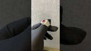 Cincin cowok dengan permata Rubellite