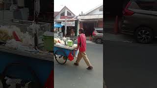 Tukang Jualan Rujak