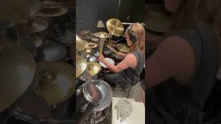 Drumming sone Metallica #drums #metallica #larsulrich #doublebass #metaldrummer #drumcover #drumcam