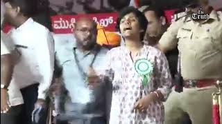 Amulya- a young student activist chants Pakistan Zindabad at Asaduddin Owaisi's rally in Bengaluru