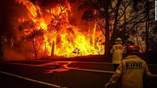 Pray for Australia // Huge wildfire in australia.