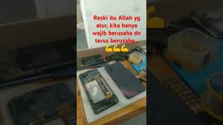 Rezki itu Allah yg atur, kita hanya diwajibkan berusaha dan terus berusaha..💪💪