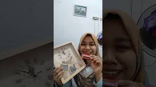 BUKA PAKET MISTERIUS DI DEPAN PINTU TEMPAT LES/BIMBEL. padahal kita kemaren ga nginep sini