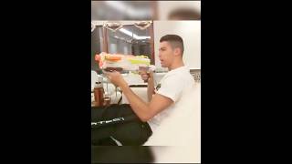 #cristianoronaldo shooting in house #video #youtube #funny #trend #football #shorts #dance #foryou 😂