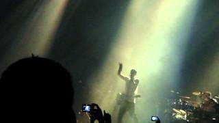 30 seconds to Mars Kings and Queens live Barcelona 18.12.2010