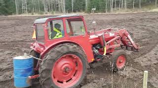 Volvo bm 600 Torin 8 years old at the wheel