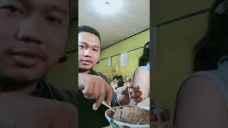 Sandi makan bakso mantap